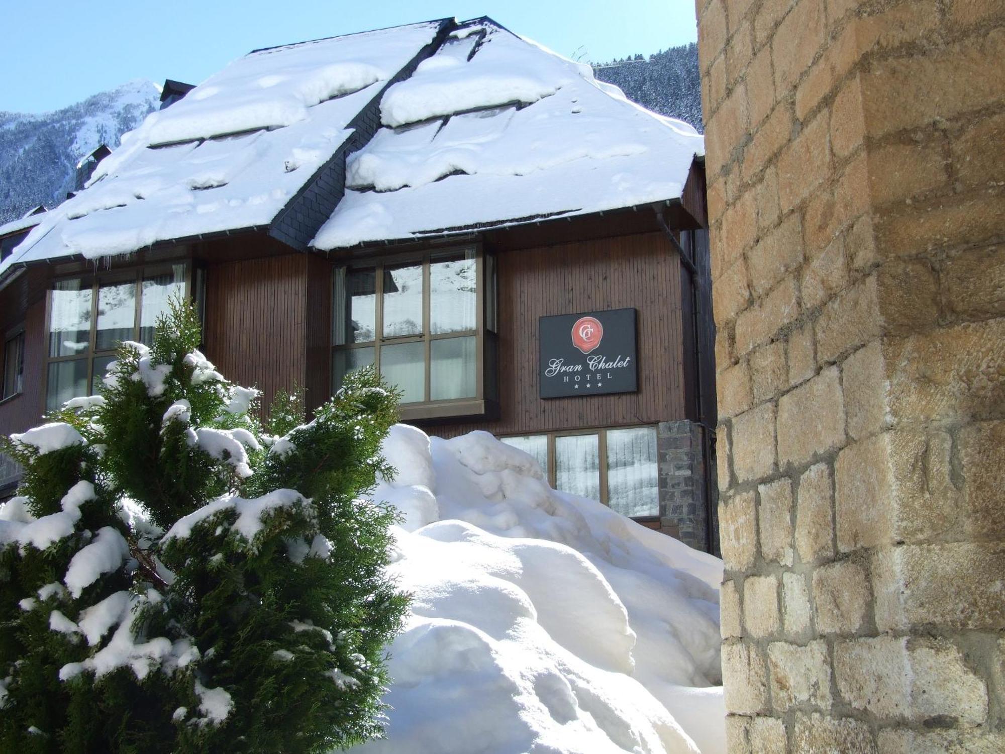 Gran Chalet Hotel & Petit Spa Вьелья Экстерьер фото