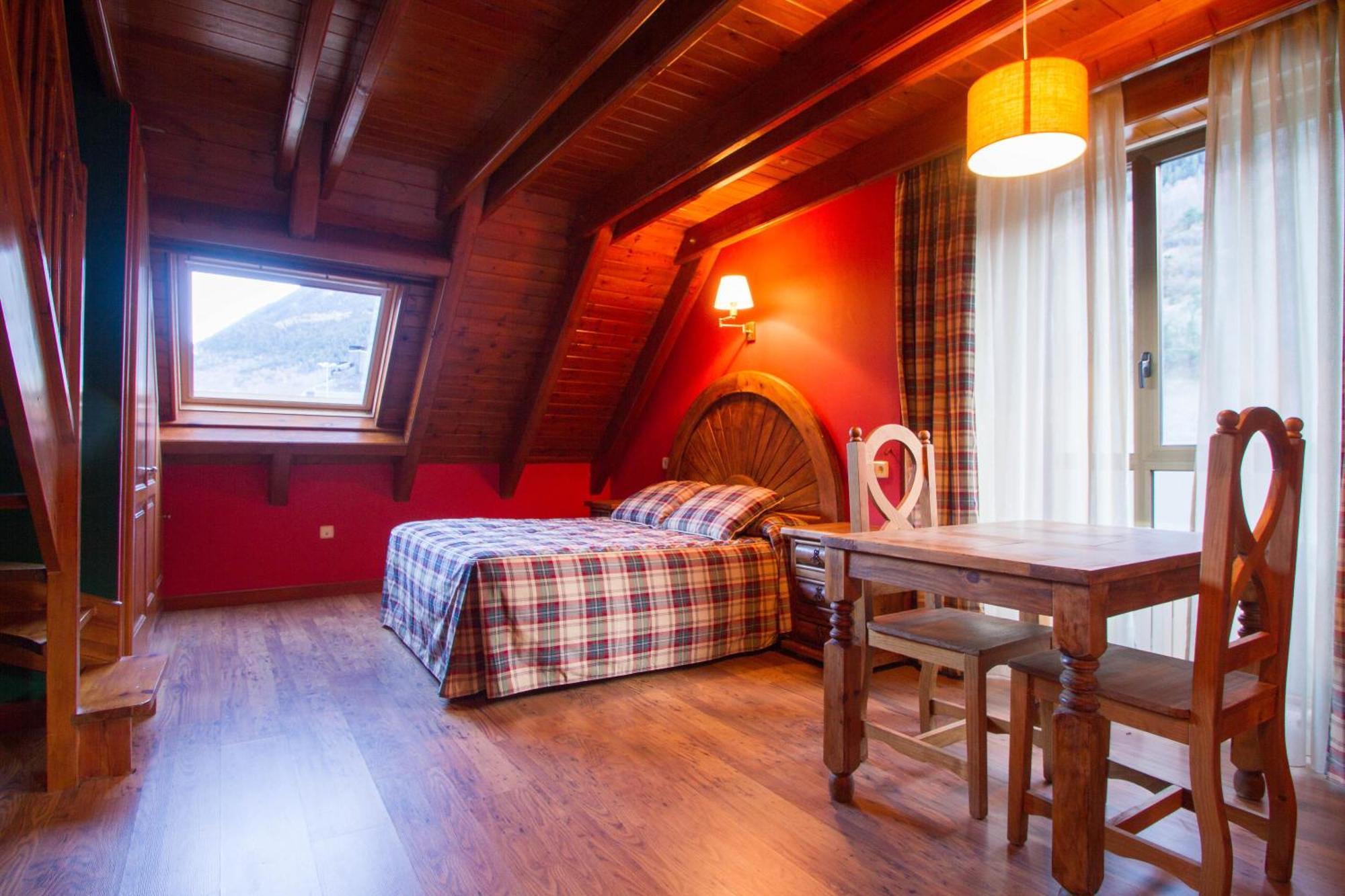 Gran Chalet Hotel & Petit Spa Вьелья Экстерьер фото