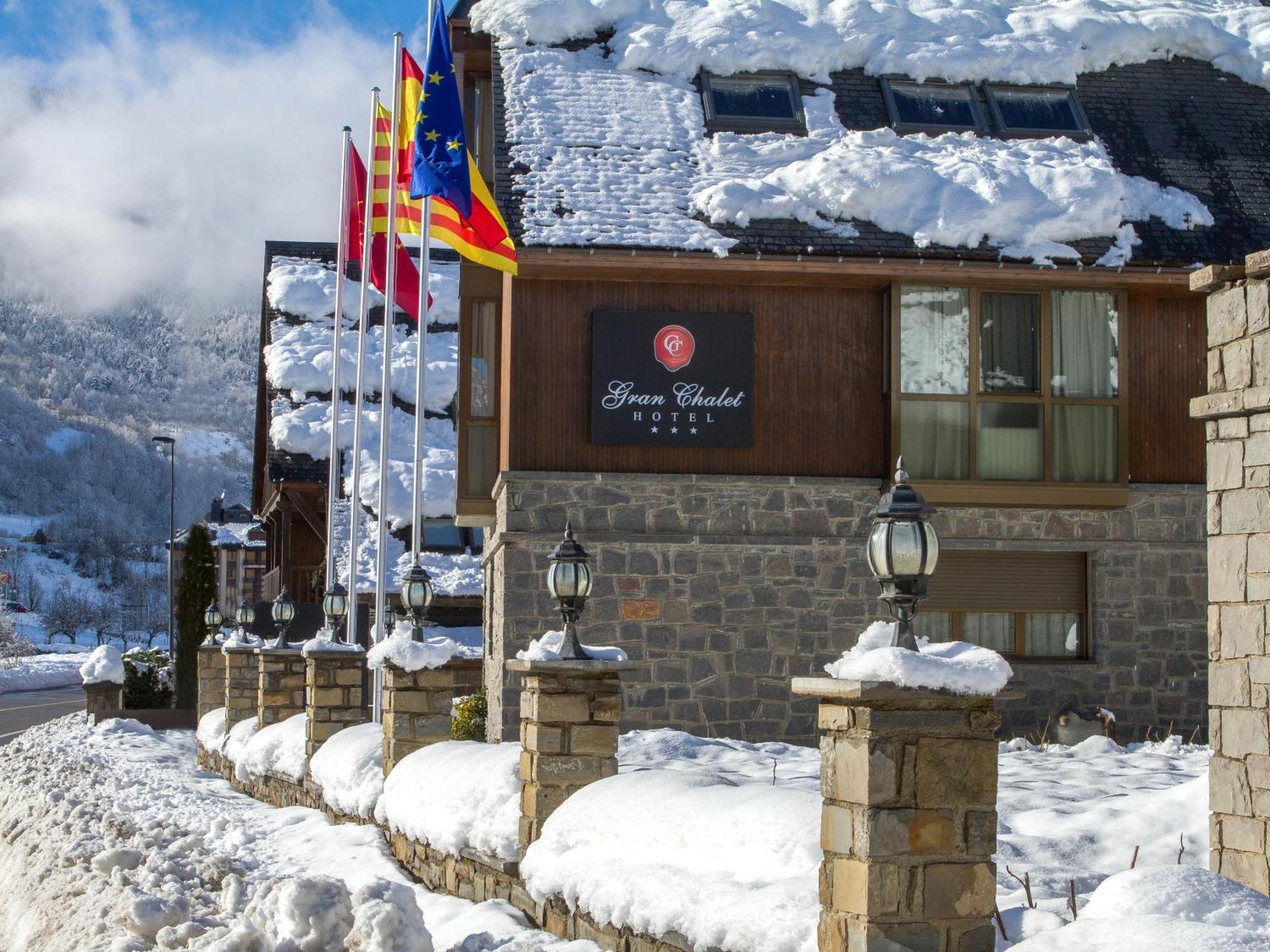Gran Chalet Hotel & Petit Spa Вьелья Экстерьер фото