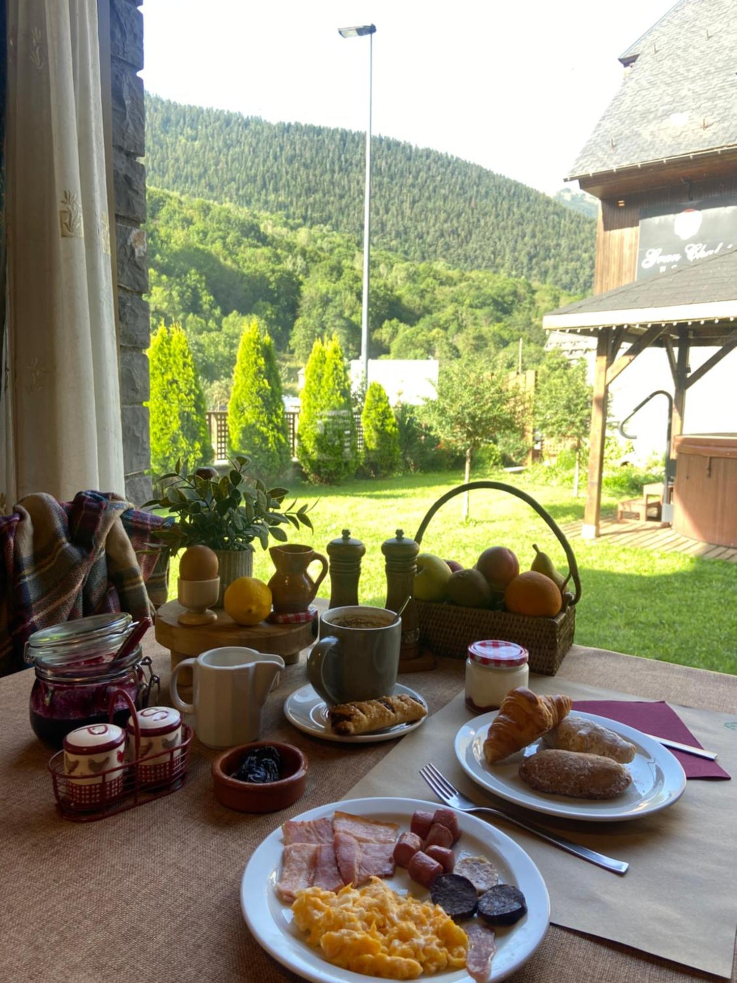 Gran Chalet Hotel & Petit Spa Вьелья Экстерьер фото