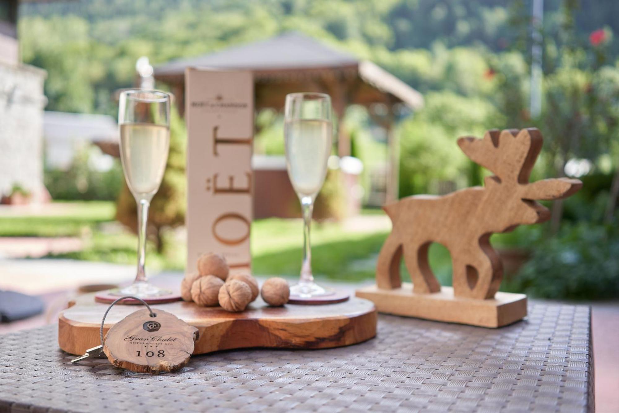Gran Chalet Hotel & Petit Spa Вьелья Экстерьер фото
