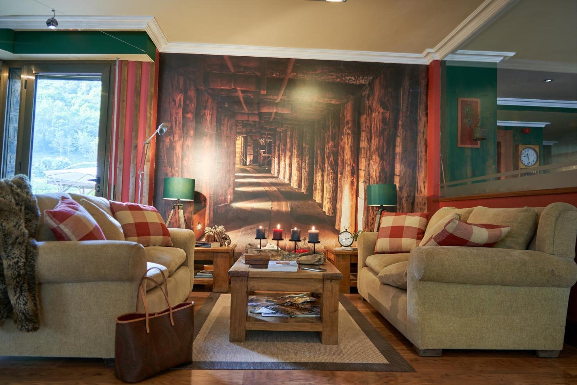 Gran Chalet Hotel & Petit Spa Вьелья Экстерьер фото