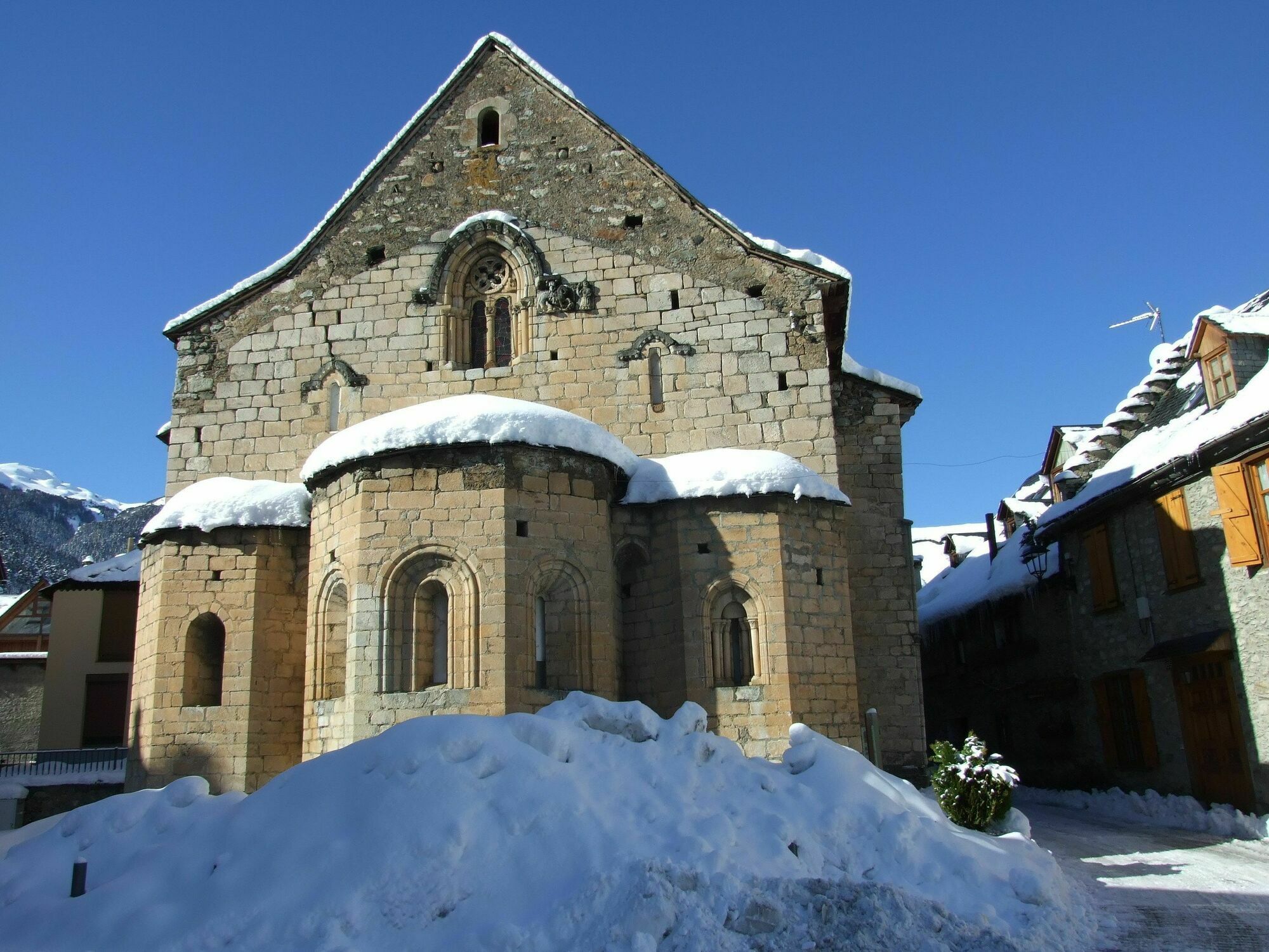 Gran Chalet Hotel & Petit Spa Вьелья Экстерьер фото