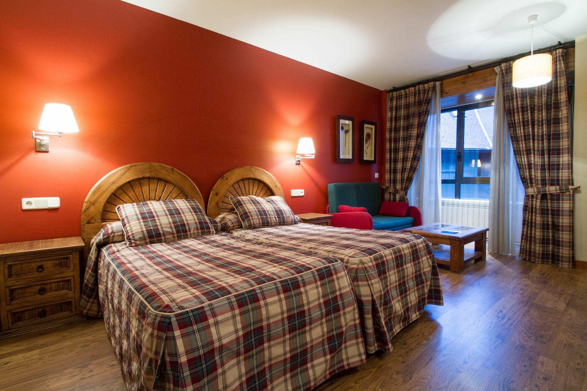 Gran Chalet Hotel & Petit Spa Вьелья Экстерьер фото